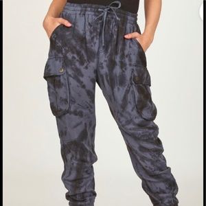 BNWT SIZE SMALL VINTAGE HAVANNA CAMO JOGGER